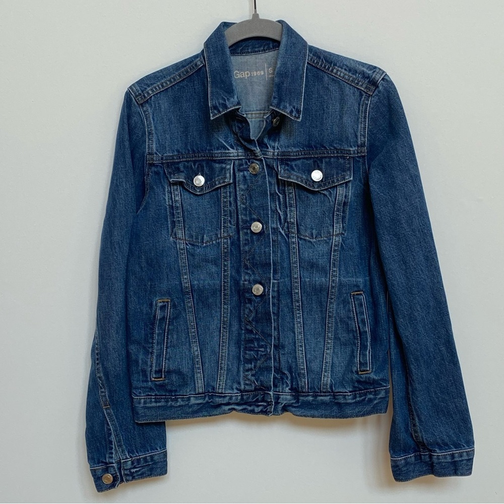 Gap Women’s‎ Medium Wash Cropped Short Jean Jacket Small